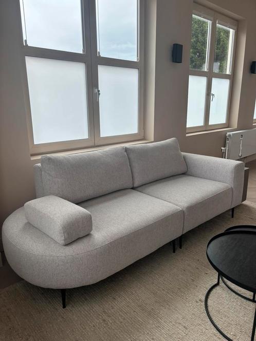 Sevn Tweezits bank licht grijs met donkere spikkel, Huis en Inrichting, Banken | Sofa's en Chaises Longues, Zo goed als nieuw