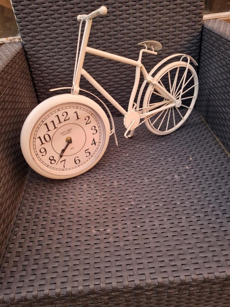 Mooie fiets klok, Huis en Inrichting, Woonaccessoires | Klokken, Ophalen of Verzenden, Zo goed als nieuw, Wandklok