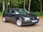 Volkswagen Golf 1.6 Ocean | Automaat | Nieuwe APK |, Auto's, Stof, Zwart, 4 cilinders, Zwart