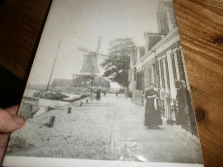 woudsend en woudsenders veel oude fotos uit de historie, Boeken, Geschiedenis | Stad en Regio, Gelezen, Ophalen of Verzenden