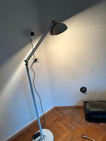 Lamp , Italy vloerlamp beschikbaar voor biedingen