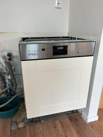 Zanussi Inbouw Vaatwasser ZDI26001XA beschikbaar voor biedingen