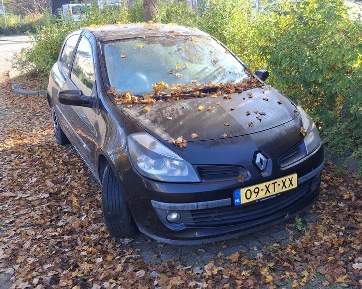 Renault Clio 3 1.2 16V 75 pk 3D 2007 Zwart, Auto's, Renault, Particulier, Clio, ABS, Airbags, Airconditioning, Bochtverlichting