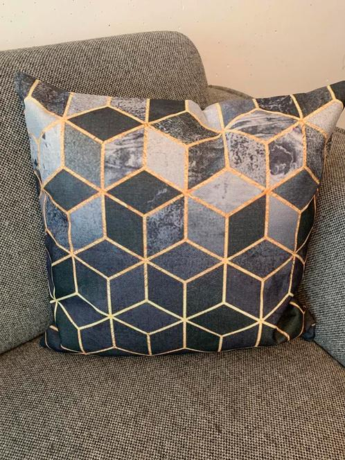 Sierkussen 43x43, met binnenkussen nieuw, niet gebruikt., Huis en Inrichting, Woonaccessoires | Kussens, Nieuw, Ophalen