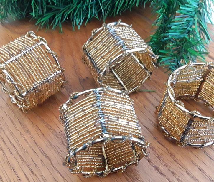 Goudkleurige servetringen - van goudkleurige kraaltjes (nieu, Diversen, Kerst, Nieuw, Ophalen of Verzenden