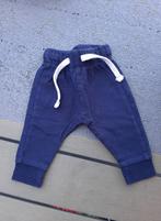 Broekje donkerblauw Hema mt 56, Kinderen en Baby's, Babykleding | Maat 56, Gebruikt, Broekje, Ophalen of Verzenden, Hema