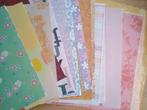 Ruim 100 vellen scrapbook papier 30x30 met extra's, Ophalen of Verzenden, Zo goed als nieuw, Papier of Karton, Overige merken
