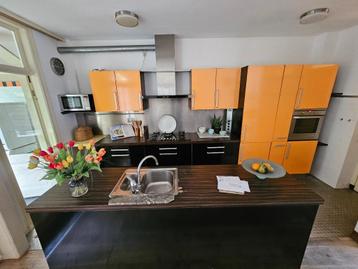 Complete keuken (zelf demonteren vanaf 31 oktober) beschikbaar voor biedingen
