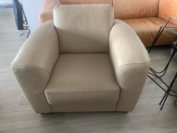 Lekker zittende fauteuil - ideaal voor lange mensen! beschikbaar voor biedingen