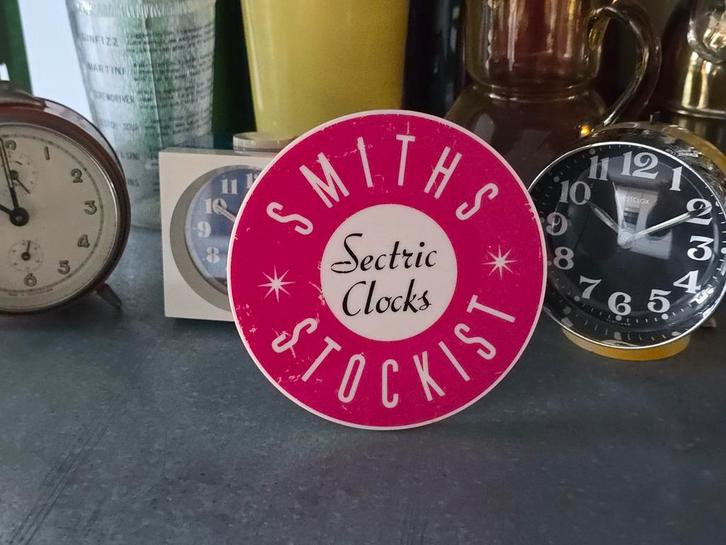 Vintage bakeliete bord van Smiths Sectric Clocks MID CENTURY, Verzamelen, Merken en Reclamevoorwerpen, Reclamebord, Ophalen of Verzenden