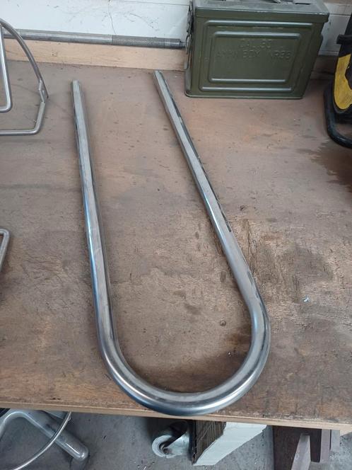 Gebogen Metalen Buis - Frame Onderdeel, Doe-het-zelf en Verbouw, Motoren, Gebruikt, Ophalen of Verzenden