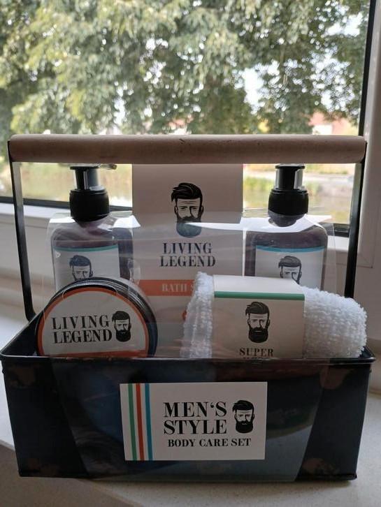 Badgeschenkset Living Legend Men's Giftset, Sieraden, Tassen en Uiterlijk, Uiterlijk | Lichaamsverzorging, Nieuw, Bad & Douche