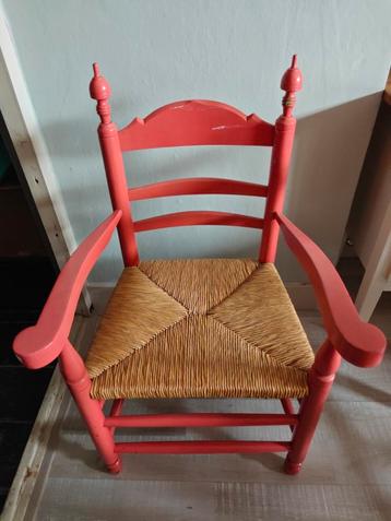 Kleine Roze Houten Knopstoel met Riet beschikbaar voor biedingen