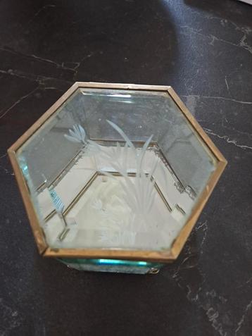Vintage spiegelkistje beschikbaar voor biedingen