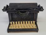 Miniatuur puntenslijper schrijfmachine., Verzamelen, Retro, Ophalen of Verzenden, Huis en Inrichting