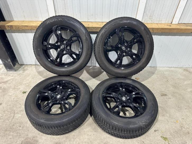 16 inch origineel Hyundai Kona winterbanden set incl TPMS, Auto-onderdelen, Banden en Velgen, Banden en Velgen, Winterbanden, 16 inch