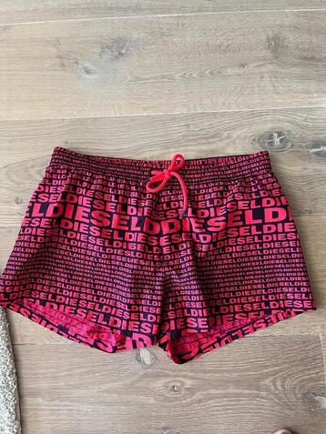 Zwembroek maat L van DIESEL  nieuwstaat  beschikbaar voor biedingen
