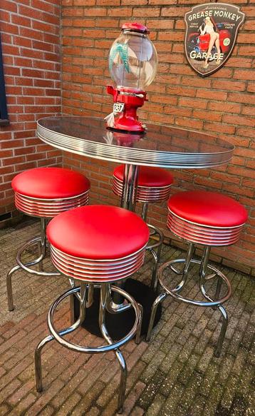 FIFTIES SIXTIES AMERIKAANSE BEL AIR BARKRUKKEN MET TAFEL  beschikbaar voor biedingen