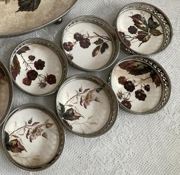 6x Brocante nikkelen onderzetters met porseleinen tegels beschikbaar voor biedingen