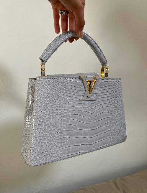 Louis Vuitton Capucines Bag Crocodile Taupe Mat, Sieraden, Tassen en Uiterlijk, Tassen | Damestassen, Nieuw, Handtas, Grijs, Ophalen of Verzenden