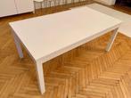 Te koop: Uitschuifbare witte IKEA BJURSTA eettafel, Huis en Inrichting, Tafels | Eettafels, Ophalen, Gebruikt, 200 cm of meer