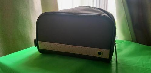 Originele Exclusieve Emirates Bvgari handtas, Sieraden, Tassen en Uiterlijk, Toilettassen, Zo goed als nieuw, Heer, Bruin, Ophalen