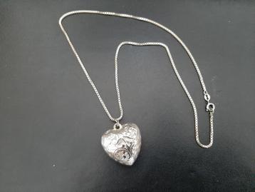 zilveren ketting, 925 gemerkt met hart, kan niet open. beschikbaar voor biedingen