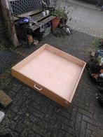 Lade onder bed, Ophalen