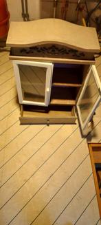 Vintage vitrinekastje om op te hangen, Minder dan 50 cm, Gebruikt, Met deur(en), Glas