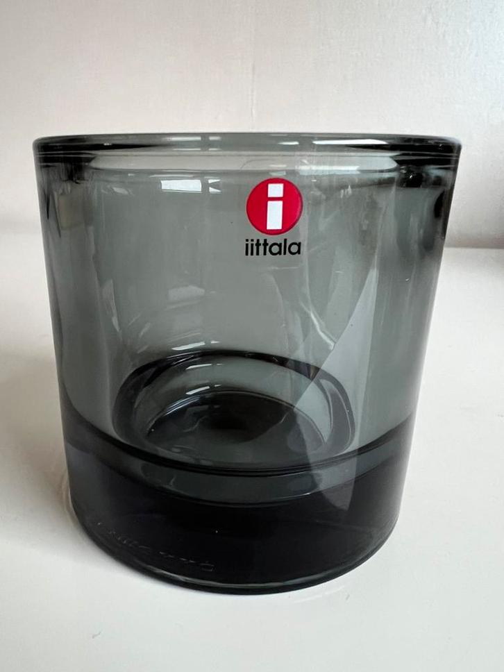 Iittala Kivi Glas Kandelaar Grey Grijs Harmaa 80 mm, Huis en Inrichting, Woonaccessoires | Kandelaars en Kaarsen, Zo goed als nieuw