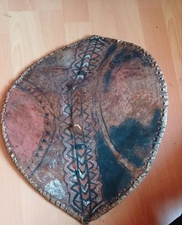 Antiek massai schild jaren 70 beschikbaar voor biedingen