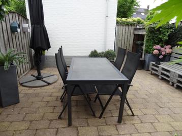 tuinset tafel met 4 tuinstoelen beschikbaar voor biedingen