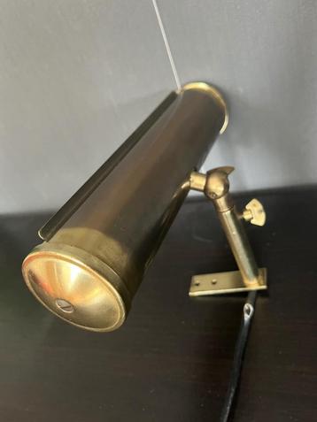 Vintage verstelbare messing schilderijlamp van Massive beschikbaar voor biedingen