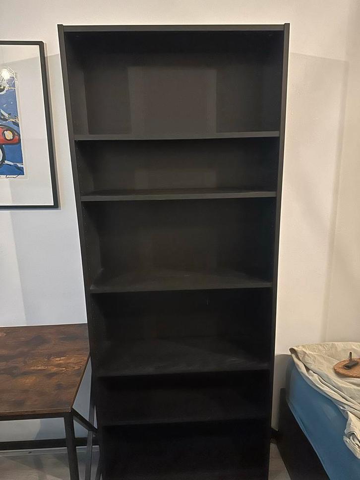 Twee zwarte IKEA Billy kasten - ophalen vrijdag, Huis en Inrichting, Kasten | Boekenkasten, Gebruikt, 50 tot 100 cm, 200 cm of meer