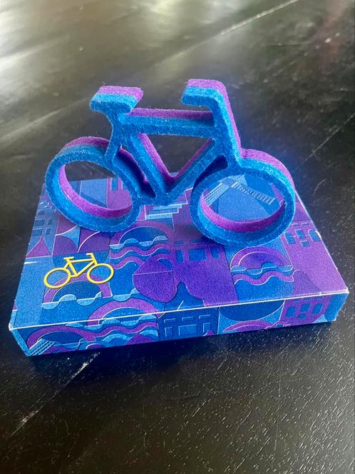 Randstad Regenboog Fiets 2022 - Nieuw in do, Antiek en Kunst, Kunst | Designobjecten, Ophalen of Verzenden