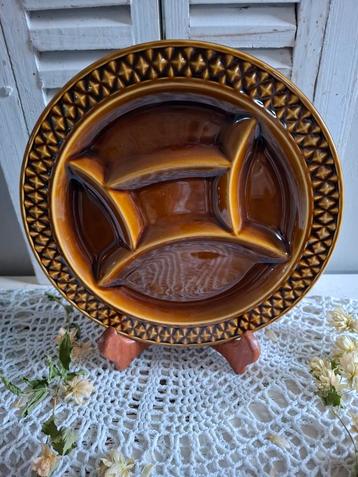 Vier Sarreguemines Franse fondue borden met vakjes  beschikbaar voor biedingen