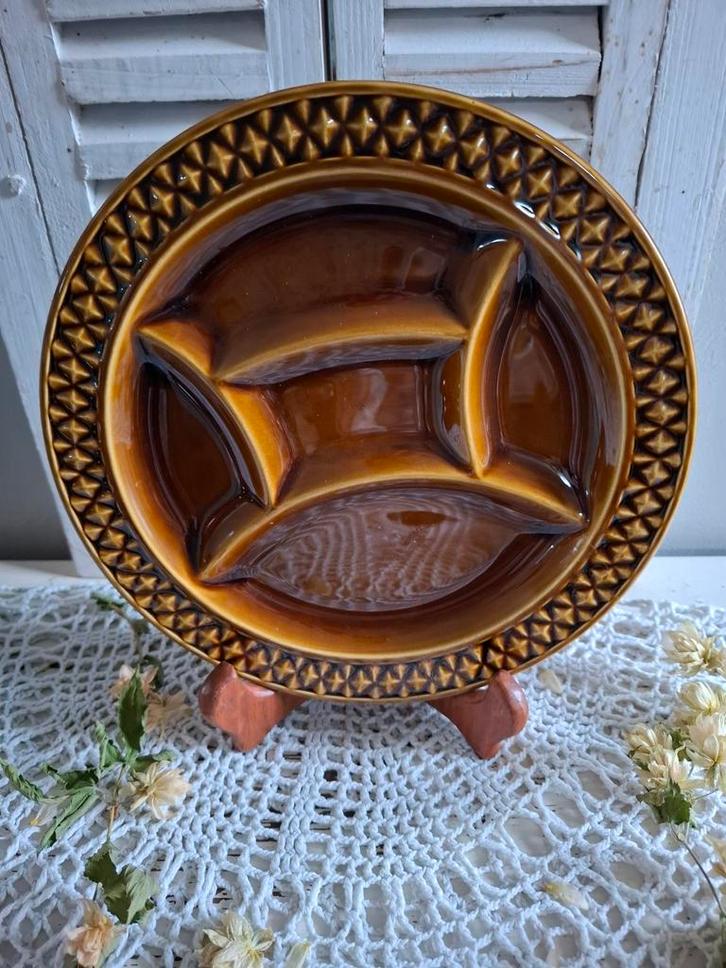 Vier Sarreguemines Franse fondue borden met vakjes, Antiek en Kunst, Antiek | Schalen, Ophalen of Verzenden