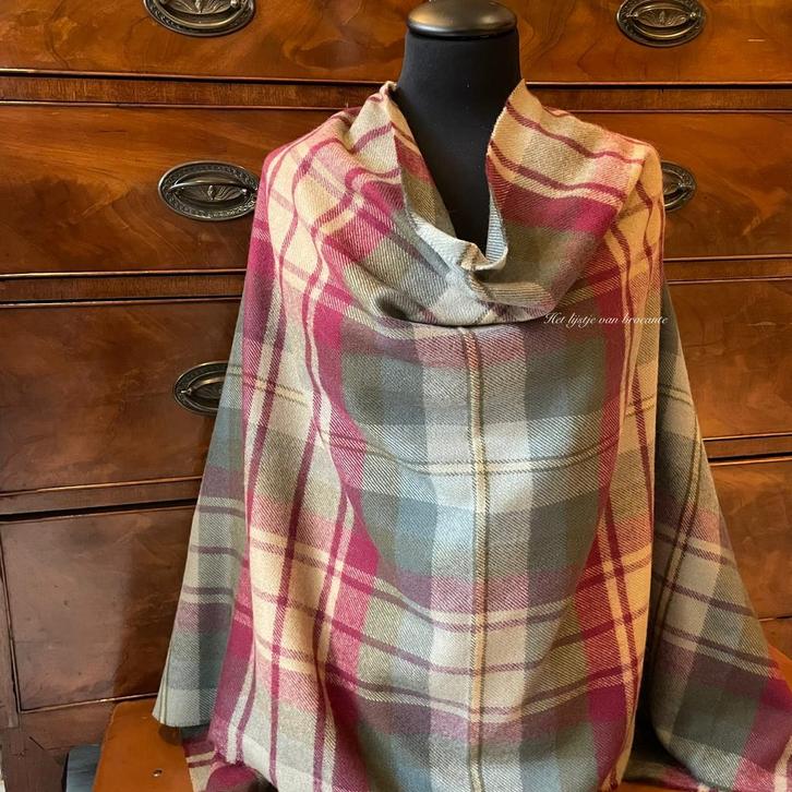 Schotse lamswollen poncho Lochcarron Auld Schotland, Kleding | Dames, Mutsen, Sjaals en Handschoenen, Nieuw, Sjaal, Maat 38/40 (M)