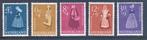 4111 - Nederland nvph 707/711 met plakkerrest Klederdrachten, Postzegels en Munten, Postzegels | Nederland, Na 1940, Ophalen of Verzenden