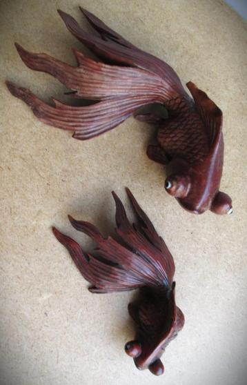 Koi Karper~2x Japans Houtsnijwerk~Oude Uitgesneden vissen beschikbaar voor biedingen