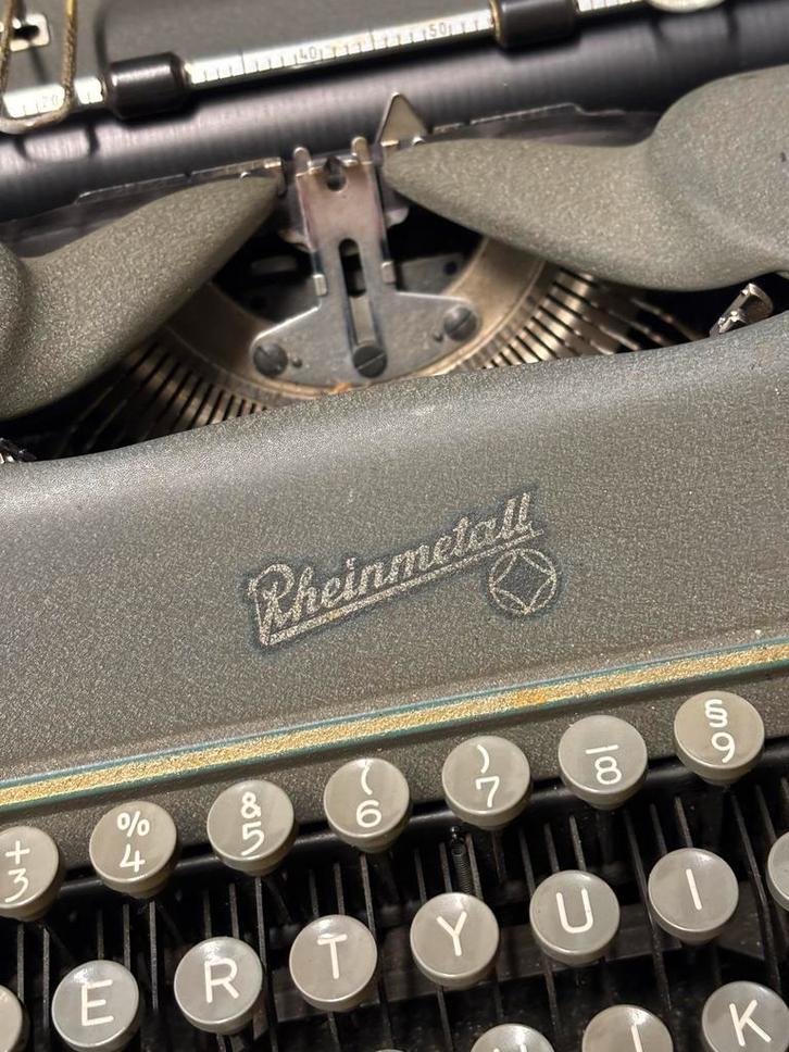 Grijze Rheinmetall typemachine in koffer, Diversen, Typemachines, Gebruikt, Ophalen