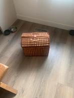 Vintage rieten picknickmand, Huis en Inrichting, Ophalen of Verzenden, Zo goed als nieuw, Overige materialen, Minder dan 50 cm