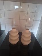 2 vazen, Ophalen of Verzenden, Overige kleuren, Aardewerk of Porselein, Minder dan 50 cm