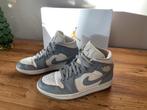 AIR Jordan 1 Mid Stealth Sneakers Maat 38 WMNS, Ophalen of Verzenden, Gedragen, Sneakers of Gympen