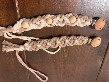 Speenkoord ( Macrame ) beschikbaar voor biedingen