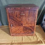 Brocante | Nachtkastje | Bijzettafel, Minder dan 55 cm, Vierkant, Zo goed als nieuw, Hout