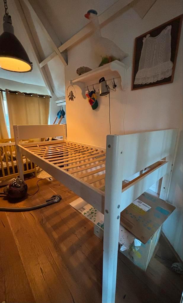 Hoogslaper 200x90 cm te ruil, Kinderen en Baby's, Kinderkamer | Bedden, Gebruikt, 180 cm of meer, 85 tot 100 cm, Hoogslaper of Stapelbed