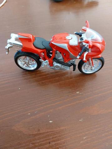 Te koop: Maisto motor Ducati MH900E 1:18 beschikbaar voor biedingen