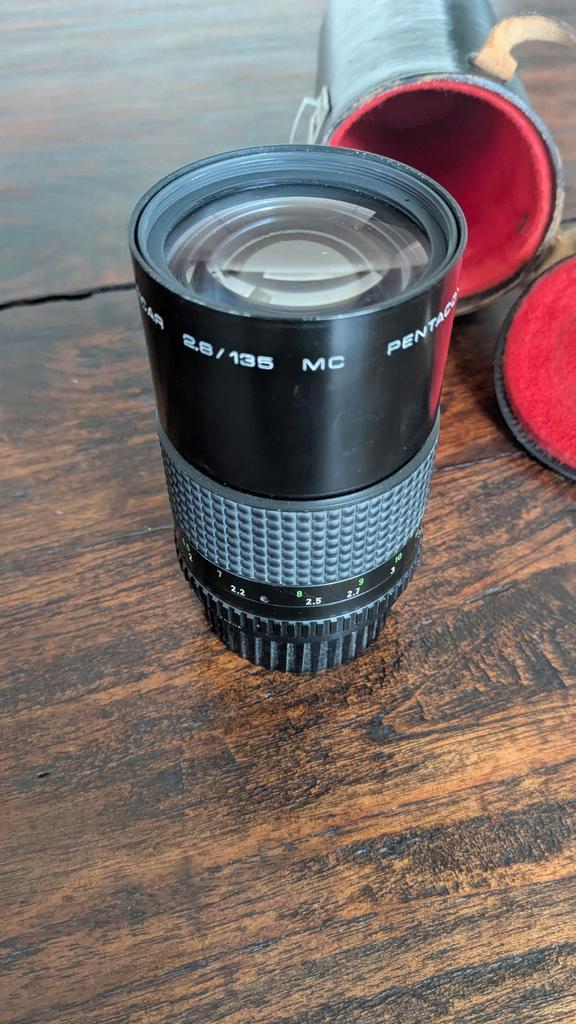 Pentacon 135mm f2.8 - Portretlens met mooie bokeh., Audio, Tv en Foto, Fotografie | Lenzen en Objectieven, Gebruikt, Telelens