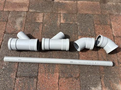PVC buizen & hulpstukken, Doe-het-zelf en Verbouw, Buizen en Afvoer, Nieuw, Bochten, Pvc, Minder dan 2 meter, 80 mm of meer, Ophalen of Verzenden